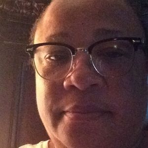 Meet your Posher, Bobbie